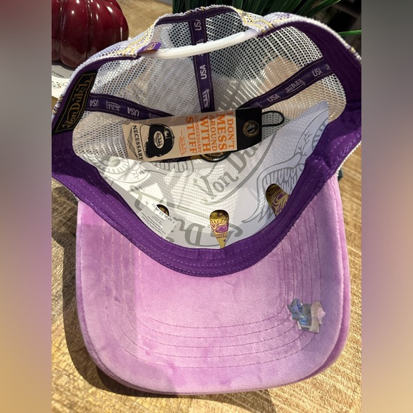 NWT! Von Dutch Pink Hollywood Velvet Trucker Hat - One Size - Picture 10 of 11